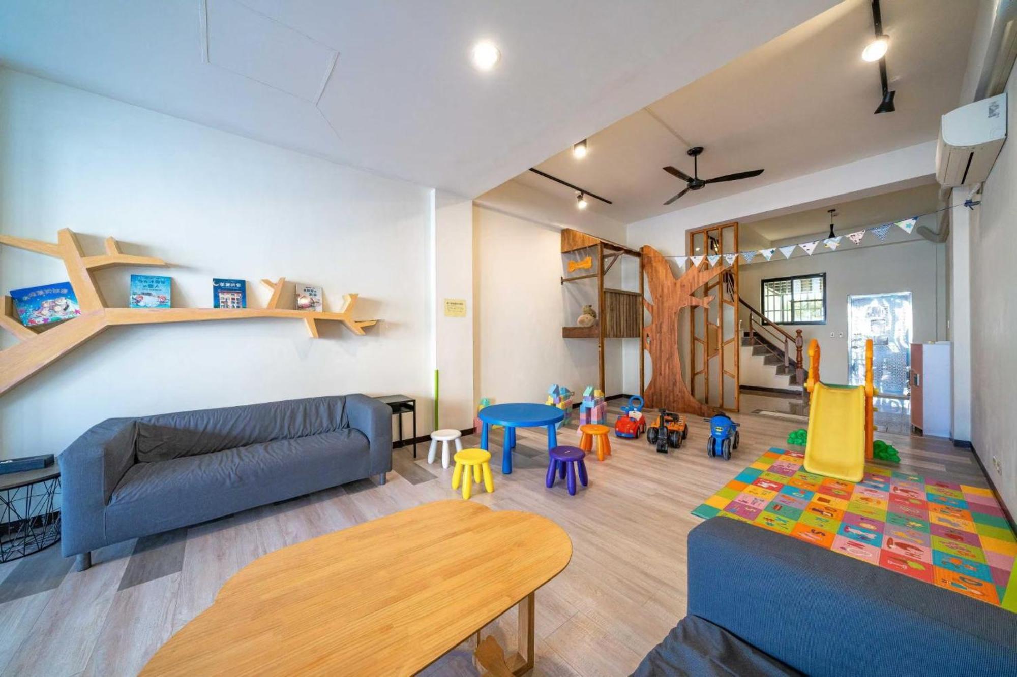 安平宜居包棟 Ktv 民宿-依人數開放房型 Tainan Exterior foto